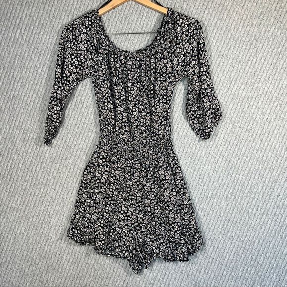 Hollister Black and White Floral Jumpsuit - Picture 5 of 12